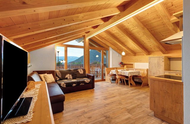 Ferienwohnung "Oberhof Panorama" mit Bergblick, Balkon und WLAN