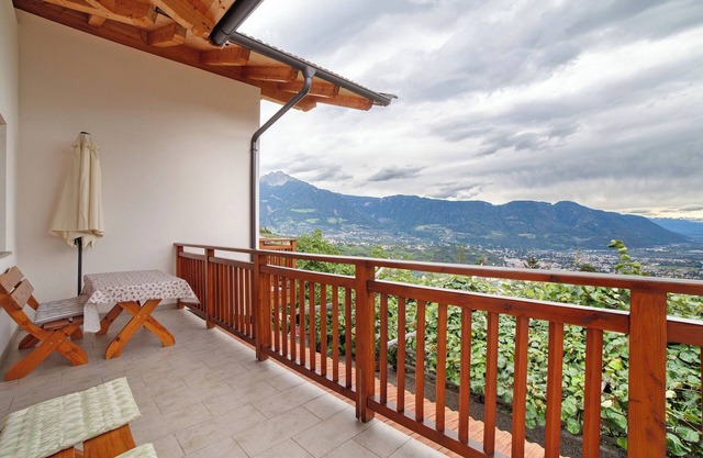 Ferienwohnung 'Oberötzbauer Alpenrose' mit Bergblick, Gemeinschaftsgarten und WLAN
