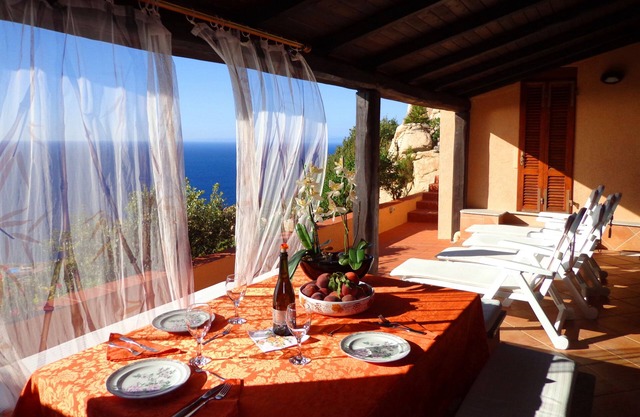 Apartment of roses in villa Refuge of Seagulls