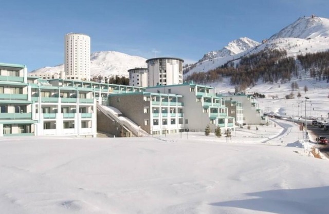 Apartment on the slopes in a 4* residence with swimming pool and miniclub