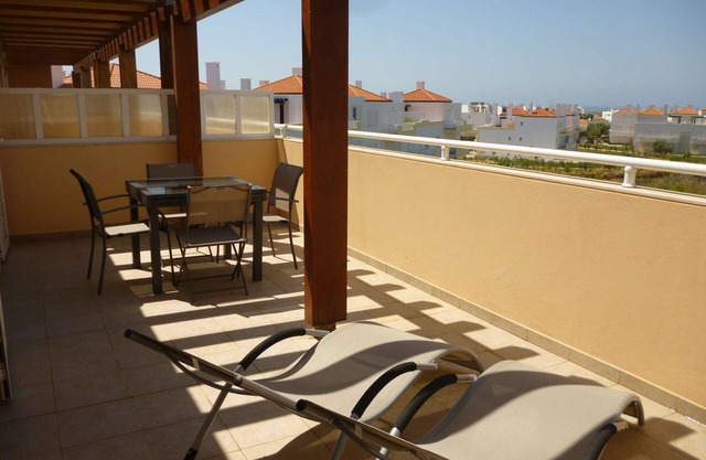 Wohnung in der obersten Etage, mit Pool und toller Terrasse mit Meerblick