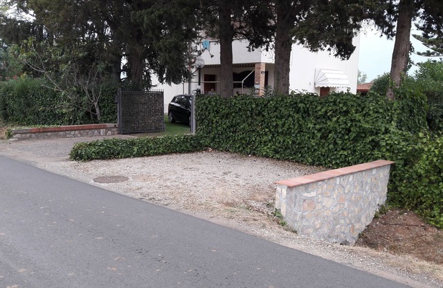 Wohnung im 1. Stock im Haus mit Garten zwischen Terracina Sperlonga