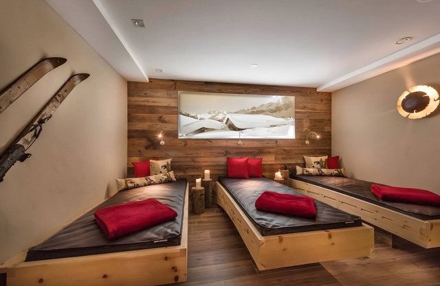Ferienwohnung 'One Bedroom - 305' mit Bergblick, Gemeinschaftspool und Wi-Fi