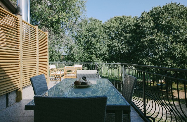 Apartment 'Orchidea' with Private Terrace, Wi-Fi and Air Conditioning