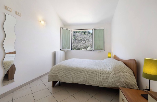 Apartment 'Pana La Taggiasca' mit Bergblick