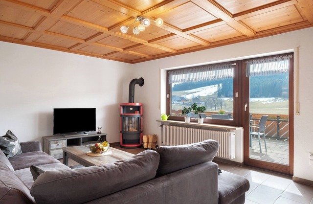 Ferienwohnung 'Panorama' mit Gemeinschaftsgarten, Balkon und Wi-Fi