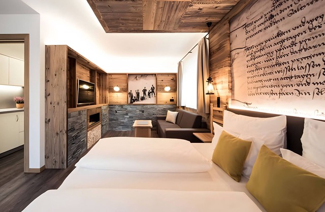 Ferienwohnung 'Panorama - Die Schmugglersuite' mit Bergblick, Gemeinschaftsterrasse und Wi-Fi