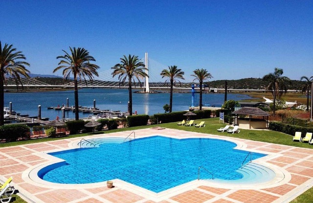 Wohnung Panoramablick auf den Pool und die Arade Lagoa, Algarve