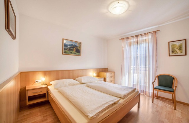 Ferienwohnung "Parigger Apt Zirbe" mit Privatem Balkon, Gemeinschaftsgarten und WLAN