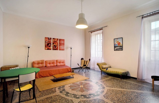 Ferienwohnung 'Pieve Holiday - Maison De Charme' mit Bergblick, privater Terrasse und Wi-Fi