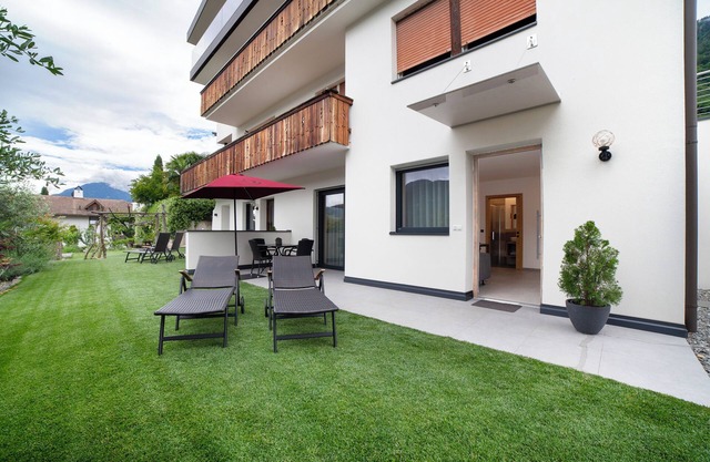 Ferienwohnung 'Pinot Grigio' mit Bergblick, privater Terrasse und WLAN