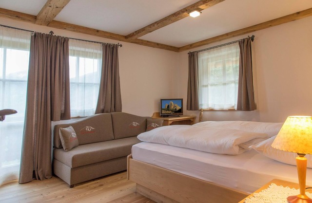 Ferienwohnung Piz da Peres - Olang mit Bergblick, Pool, Sauna & WLAN