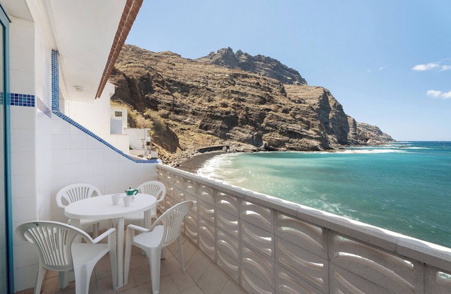 Ferienwohnung 'Playa Azul - 7' mit Meerblick, Privatterrasse und Wi-Fi