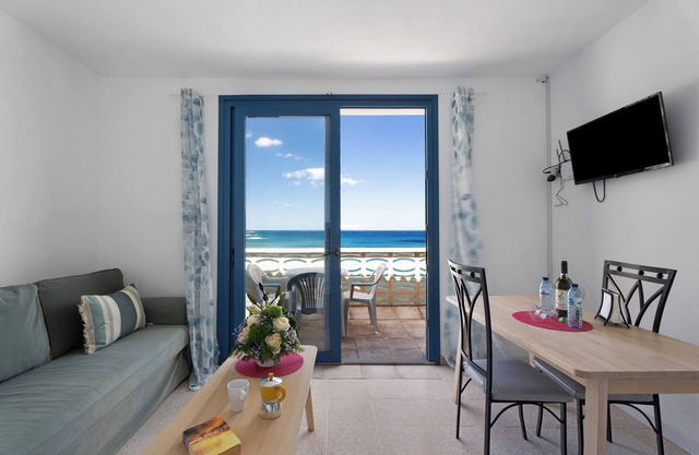 Ferienwohnung 'Playa Azul - 10' mit Meerblick, Privatterrasse und Wi-Fi