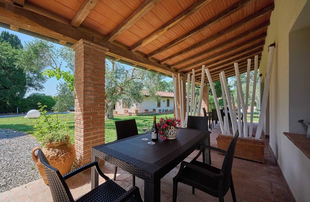 Apartment 'Podere Le Sugherine - Camino' mit Gemeinschaftspool, WLAN und Klimaanlage