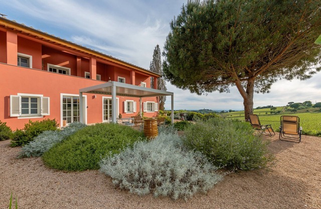 Ferienwohnung 'Podere Terraviva - Apt Ginestra' mit Meerblick, Gemeinschaftspool und Wi-Fi