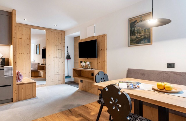 Ferienwohnung 'Raschötz' mit Bergblick, Gemeinschaftsgarten und WLAN