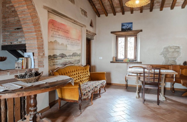 Ferienwohnung 'Reggioli- Appartamento Falegname' mit Bergblick, Gemeinschaftsgarten und Balkon