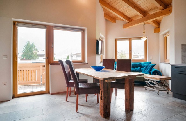 Apartment 'Resi' with Balcony and Wi-Fi