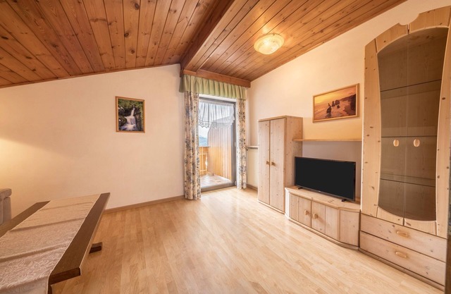 Ferienwohnung "Residenz Kronstein - FeWo 8" mit Balkon, Gemeinschaftsgarten und Bergblick