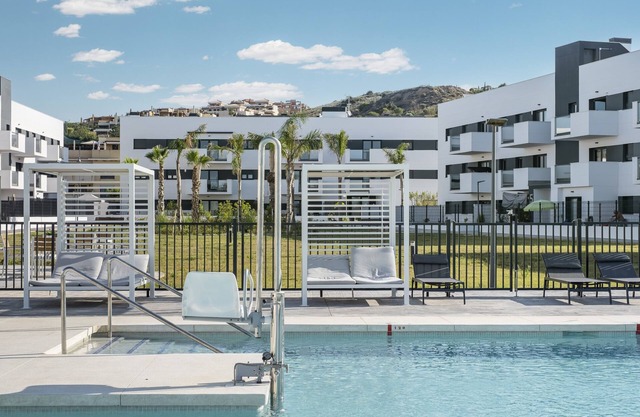 Ferienwohnung 'Residencial Celere Playa Niza' mit Meerblick & Gemeinschaftspool