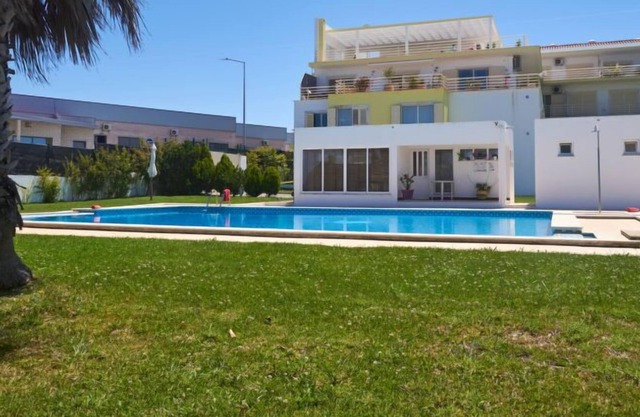 Apartment Residence Arrabida in Sesimbra - 6 persons, 3 bedrooms