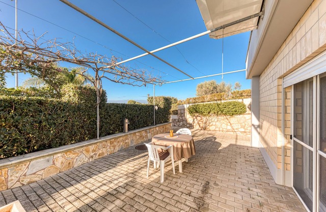 Apartment 'Residence Margherita - Ibisco' mit Meerblick, WLAN und Klimaanlage