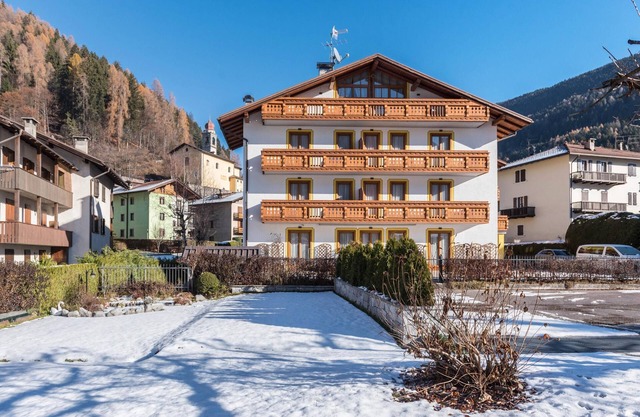 Ferienwohnung "Residence Park Imperator Trilocale" mit Bergblick, Balkon, Garten und WLAN