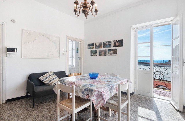 Ferienwohnung "Rezzano 12" mit Terrasse und Klimaanlage