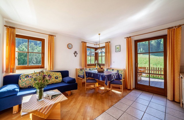 Ferienwohnung 'Rieglhof Geiernest' mit Bergblick, Garten & WLAN