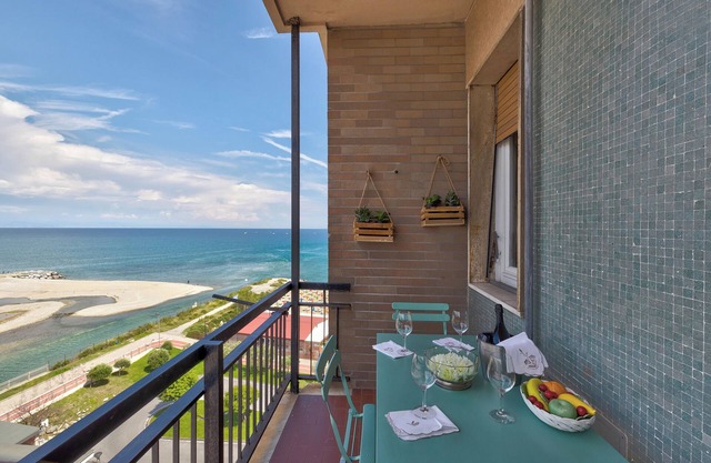Apartment 'Riva Mare 1' with Parking, Sea View, Balcony and Wi-Fi