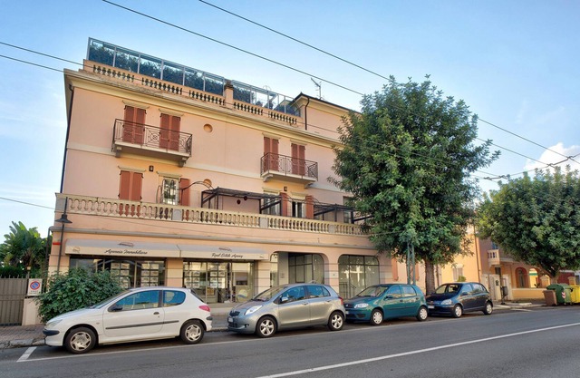 Wohnung 'Romantico Monolocale a Ospedaletti' mit Terrasse, Garten und WLAN