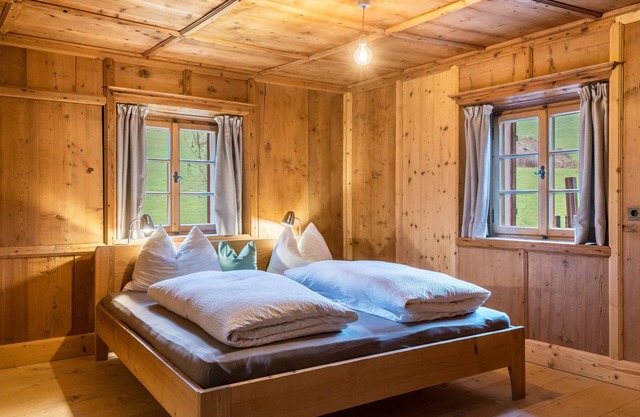 Ferienwohnung 'Ronacherhof Kamille' mit Gemeinschaftsgarten, Balkon und WLAN