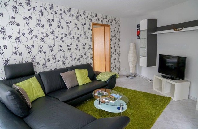 Ferienwohnung 'Roth' mit Gemeinschaftsterrasse, Gemeinschaftsgarten und Wi-Fi