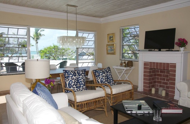 "Appartement Royal 'Historic Dunmore Town