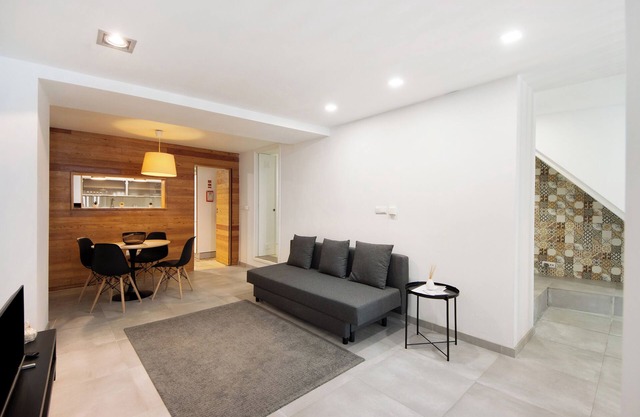 Ferienwohnung 'São Roque Sweet Burgo - Studio' mit WLAN und Klimaanlage