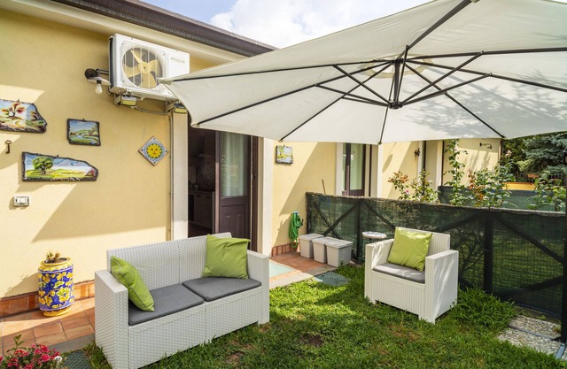 Ferienwohnung 'S Gerardo House' mit Bergblick, Wi-Fi und Klimaanlage