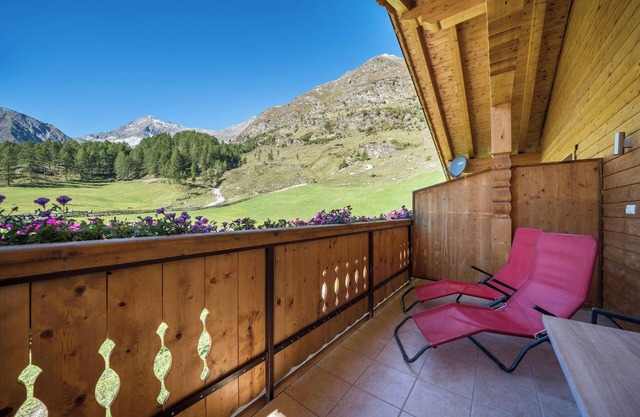 Ferienwohnung "Sonnenuntergang" mit Panoramablick auf die Berge, Balkone & Sauna