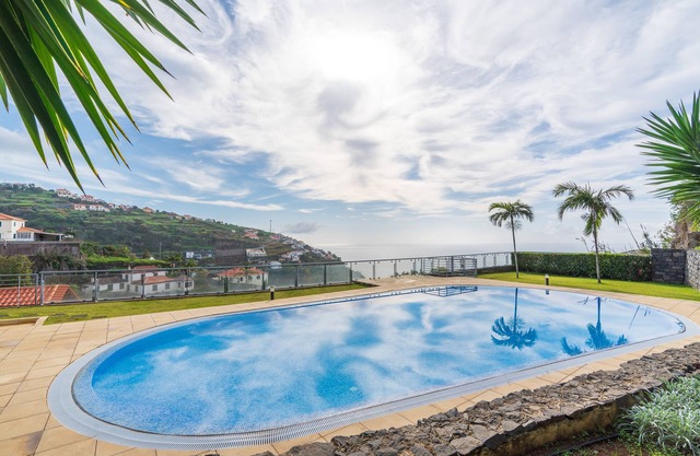 Wohnung Serramar, Ruhe, herrliche Aussicht auf das Meer und die Berge