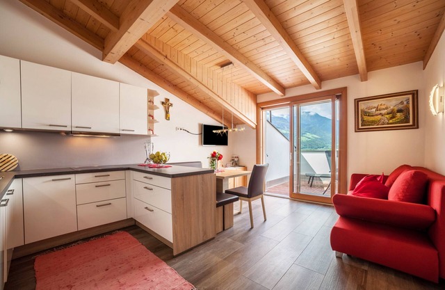 Ferienwohnung "Sagschneiderhof Red Delicious" mit Bergblick, Garten und WLAN
