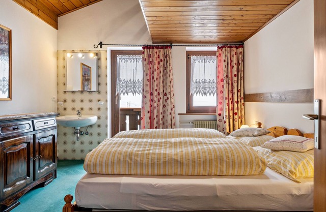 Ferienwohnung 'Samont Appartment 5' mit Bergblick, Gemeinschaftsterrasse und WLAN