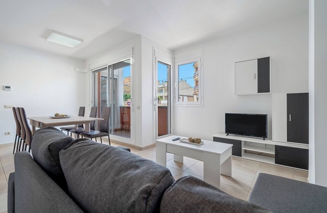 Ferienwohnung 'Sara' mit Privatterrasse, WLAN und Klimaanlage