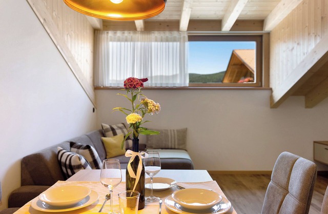 Ferienwohnung 'Schöne Aussicht 2' mit Bergblick, Balkonen und WLAN