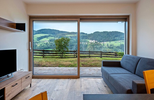 Ferienwohnung "Schlern Living 1" mit Bergblick und Privatem Garten