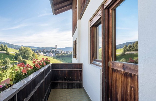 Ferienwohnung "Schlern" in landschaftlich reizvoller Umgebung mit Bergblick & Garten