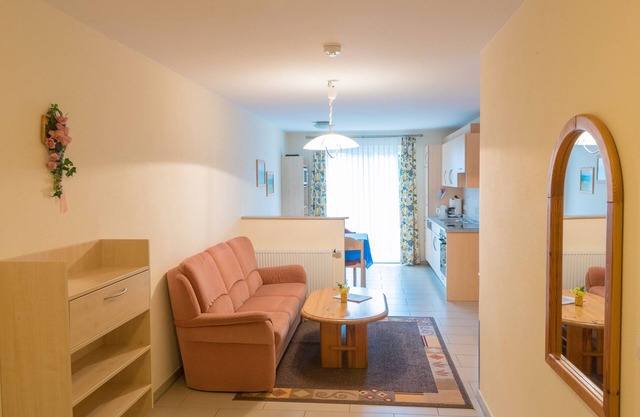 Apartment 'Schlüsselblume' mit Gemeinschaftsgarten, WLAN und Klimaanlage