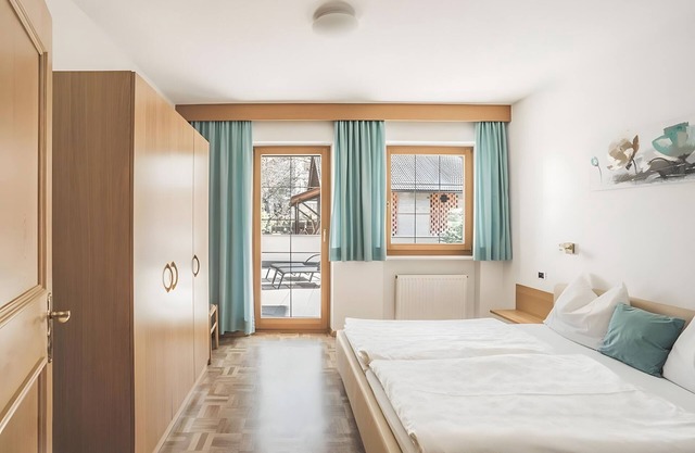 Ferienwohnung 'Schnatzhof Typ B9' mit Bergblick, Gemeinschaftspool und Wi-Fi
