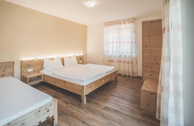 Ferienwohnung 'Schnatzhof Typ C1' mit Bergblick, Gemeinschaftspool und Wi-Fi