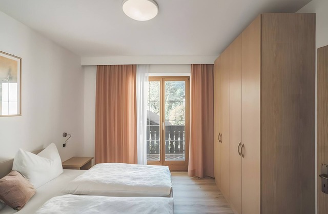 Ferienwohnung 'Schnatzhof Typ A3' mit Bergblick, Gemeinschaftspool und Wi-Fi