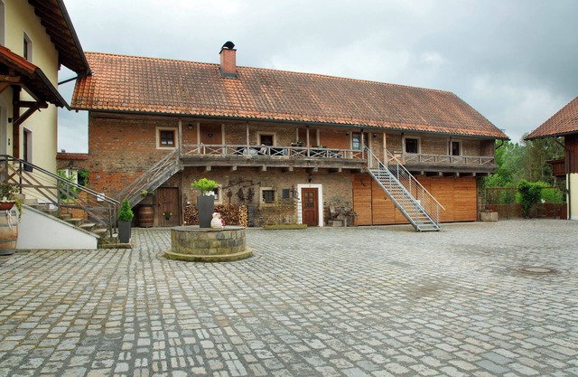 Residenz 'Schönauer Hof - Wohnung Paula' mit Privatterrasse, WLAN und Klimaanlage